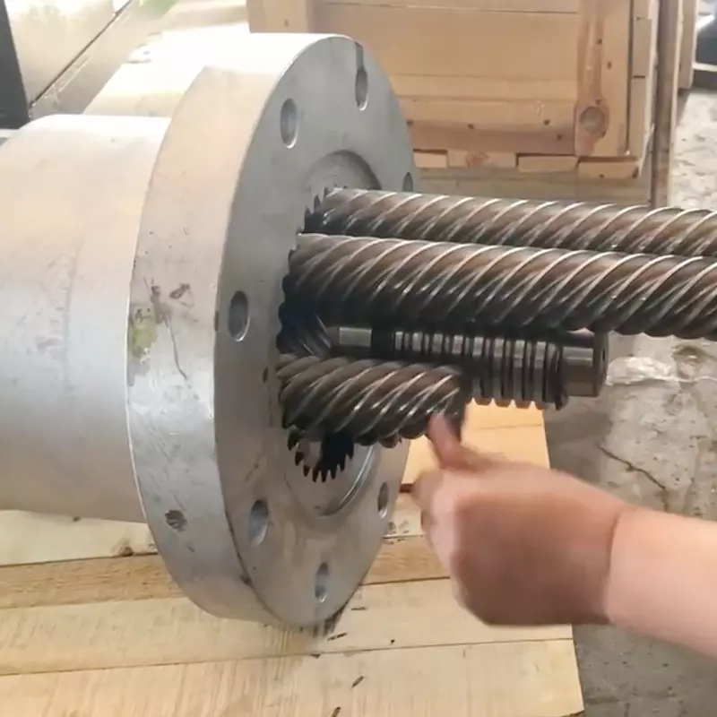 Ce materiale sunt adecvate pentru extruder de foi cu șuruburi planetare?